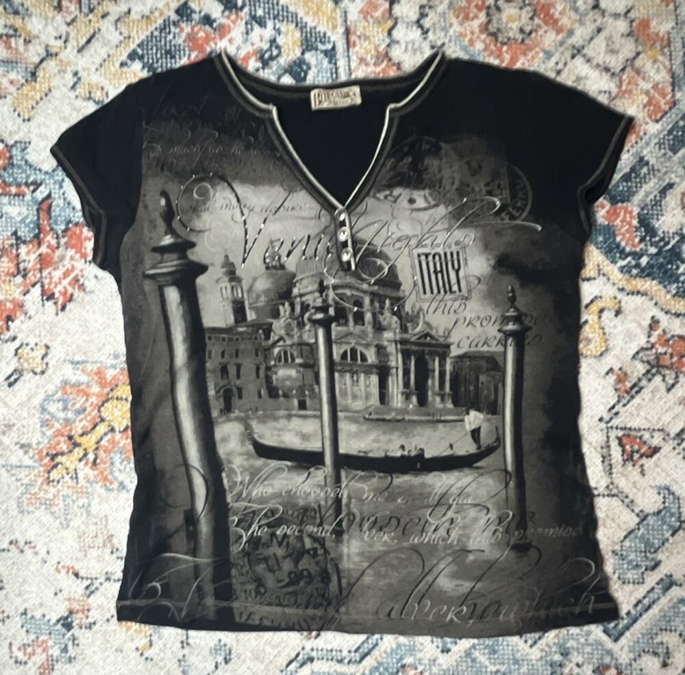 Blue Canyon Black/Gray Venice Graphic V-Neck Henley Button Tee Women’s PL